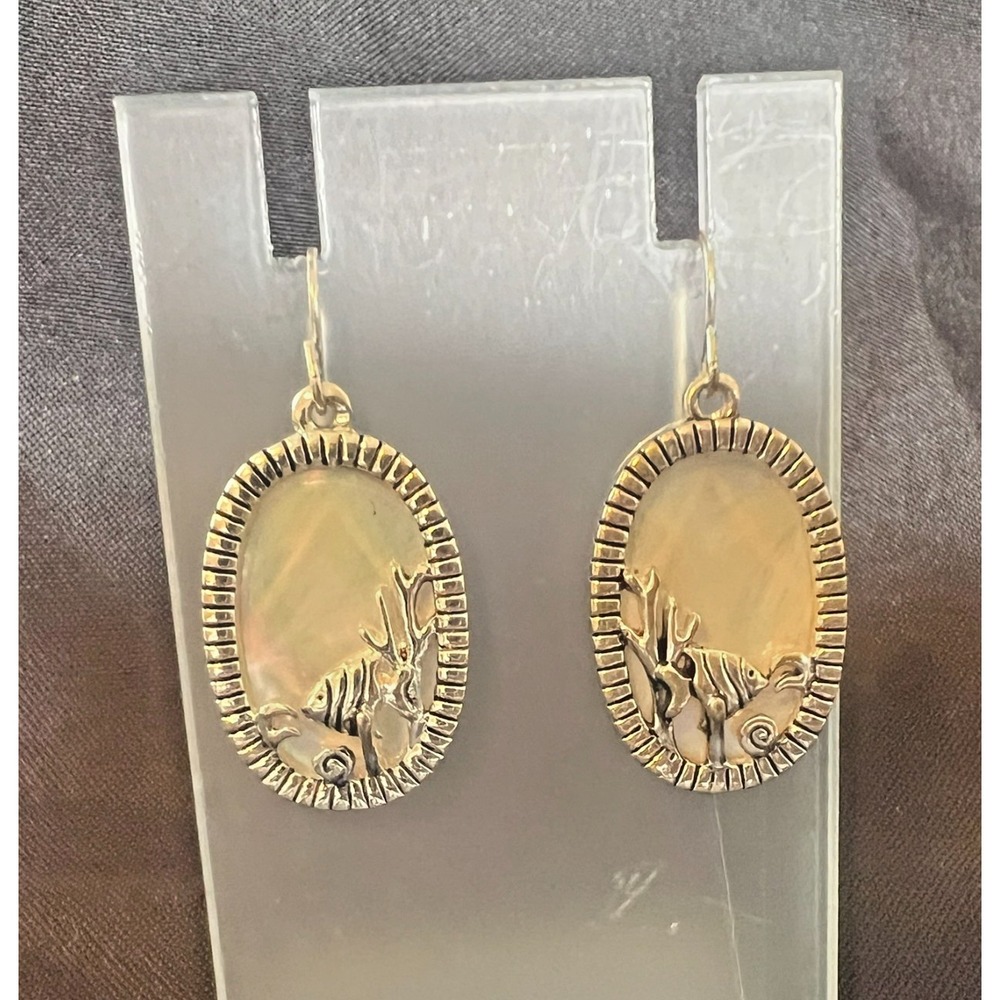Artisan Mother Of Pearl Sea Life Earrings Vintage Style Oval Dangle Boho Coastal - Picture 6 of 9